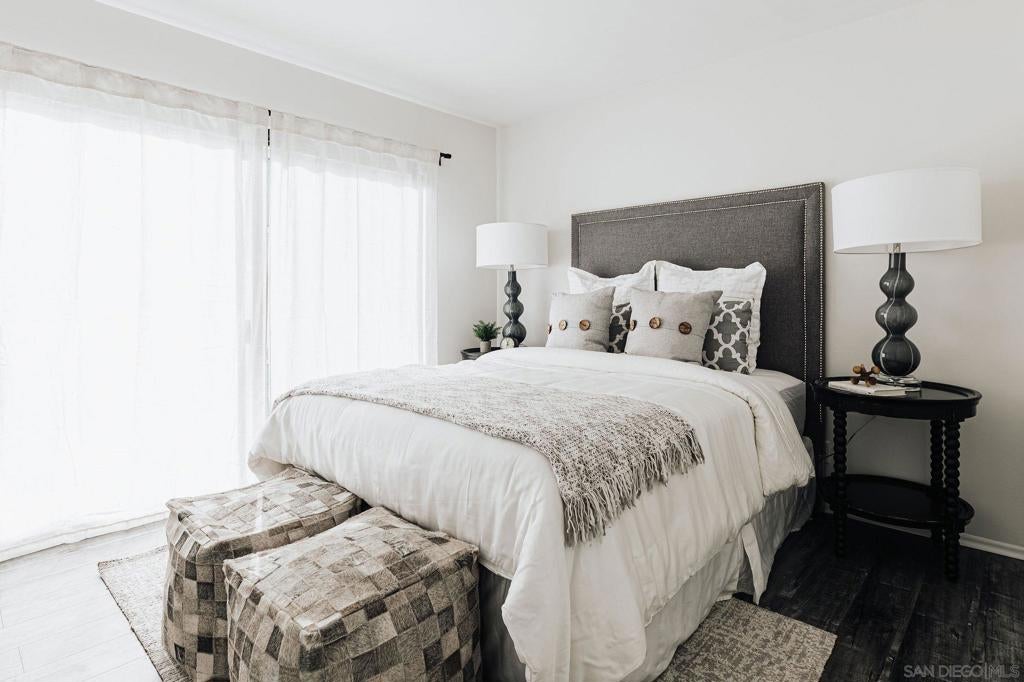 4652 Don Lorenzo Dr Dr A, Los Angeles CA 90008