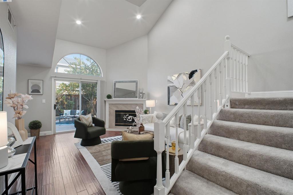 NEW CASTLE - Residential