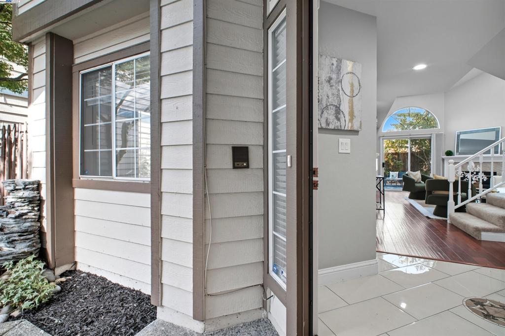 NEW CASTLE - Residential