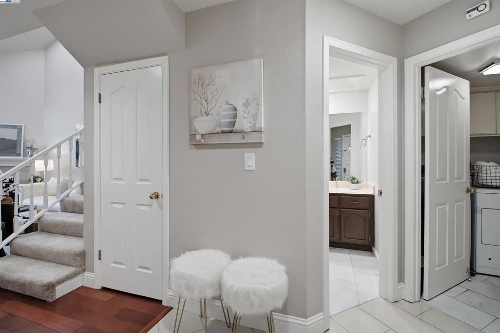 NEW CASTLE - Residential
