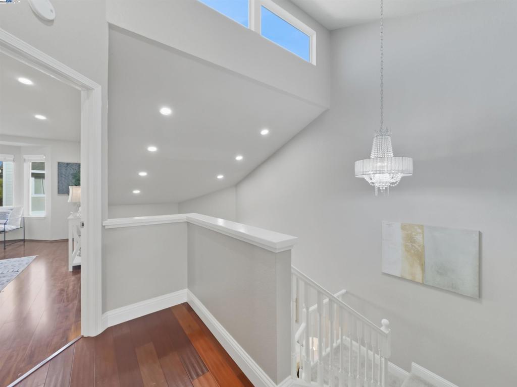 NEW CASTLE - Residential