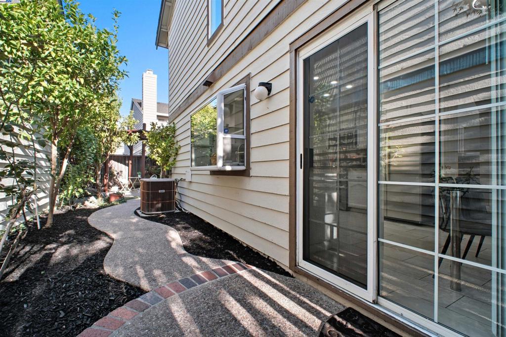NEW CASTLE - Residential