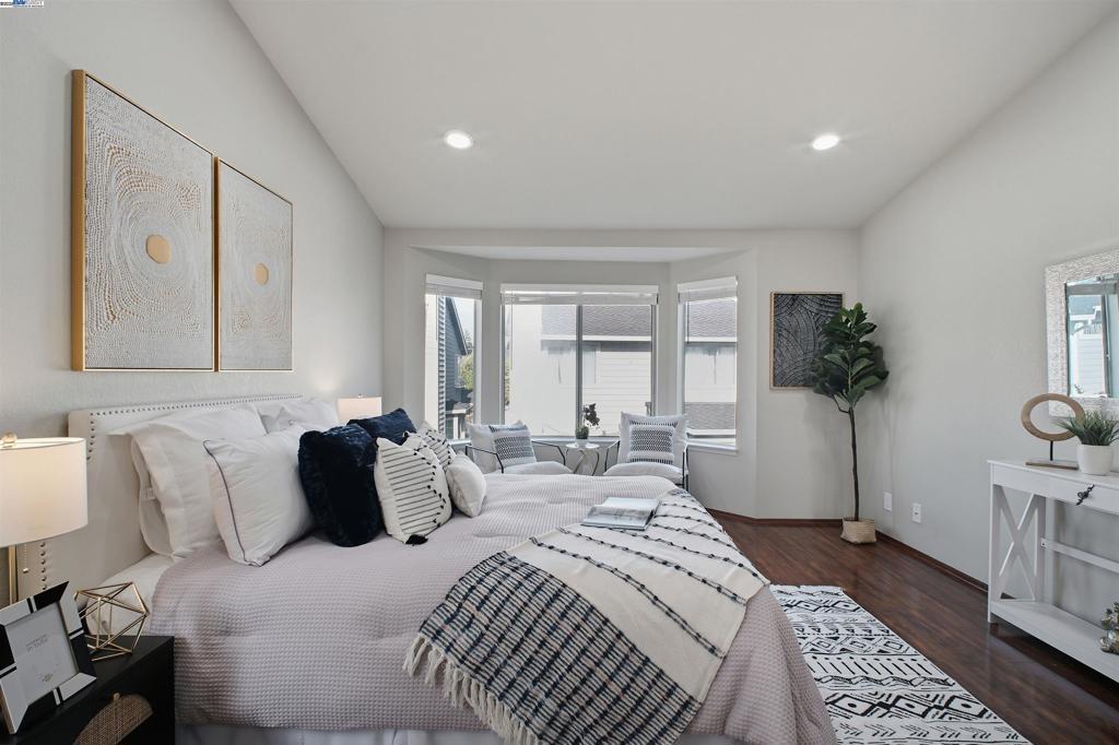 NEW CASTLE - Residential