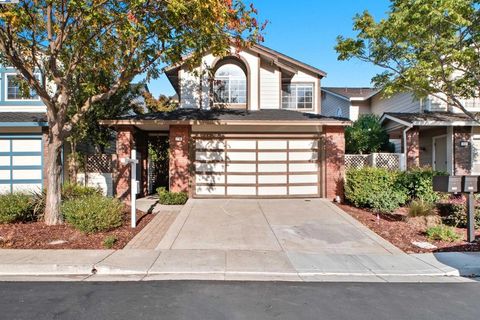 Photo of 754 Winterside Cir, San Ramon, CA 94583 (MLS # 41115355)