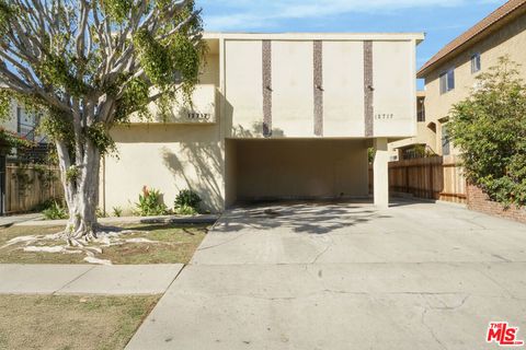 Photo of 12717 Matteson Avenue, Los Angeles, CA 90066 (MLS # 25619125)