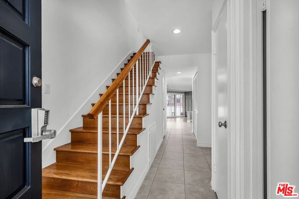 7301 Vista Del Mar A104