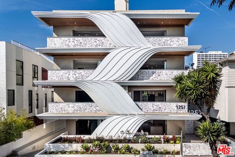 Photo of 1257 N Sweetzer Avenue #301, West Hollywood, CA 90069 (MLS # 26660053)