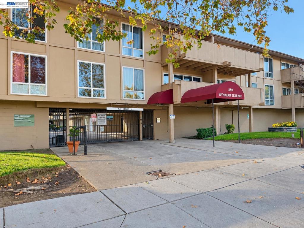 260 Industrial Pkwy 25