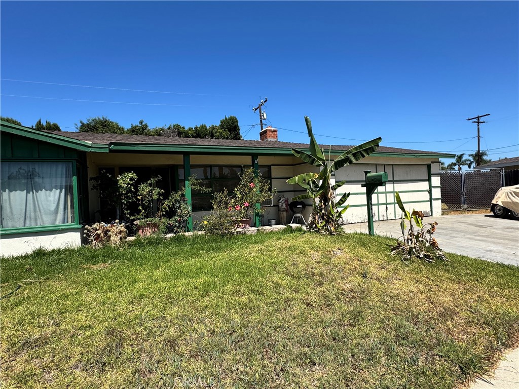 ?? Investment Opportunity in Prime Orange County Location – $300K Below Market Value! ??Attention investors, contractors, and savvy homebuyers – this is the deal you've been waiting for! Located in one of the most desirable neighborhoods in Orange, this 3-bedroom, 2-bathroom home is priced $300,000 under market value and bursting with potential. Bring your hammer and imagination—whether you're looking to flip for profit, build your dream home, or add long-term rental value, this property is your canvas. With solid bones and endless possibilities, this is a rare chance to invest in a high-demand area without breaking the bank. Opportunities like this don’t come often in Orange County—don’t miss out!