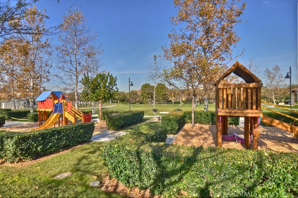 Irvine, California 92603, United States, 2 Bedrooms Bedrooms, ,3 BathroomsBathrooms,Residential,Active,189934