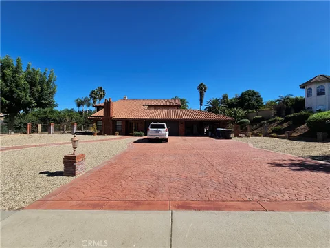 MLS: OC26222046