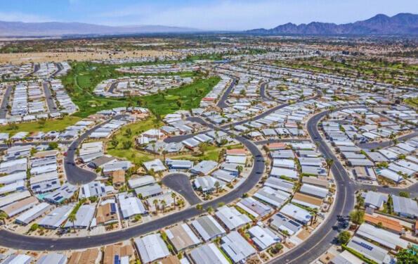Palm Desert Greens - Manufactured In Park