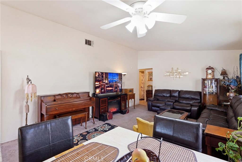 28042 CALLE VALLARTA