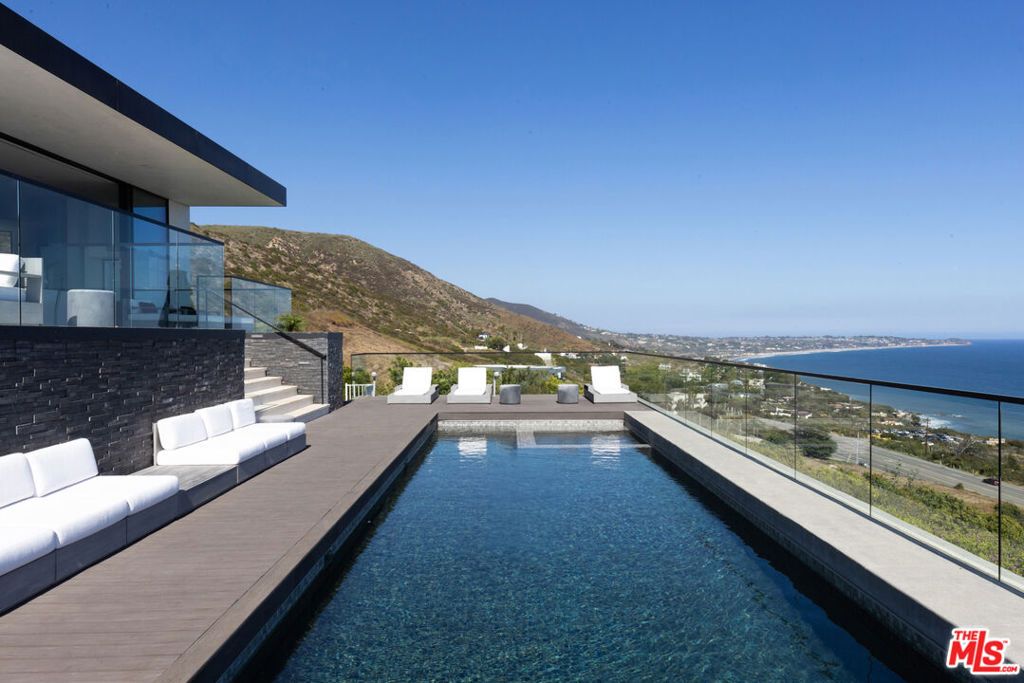 Photo of 32357 Pacific Coast Highway, Malibu, CA 90265 (MLS # 26633895)