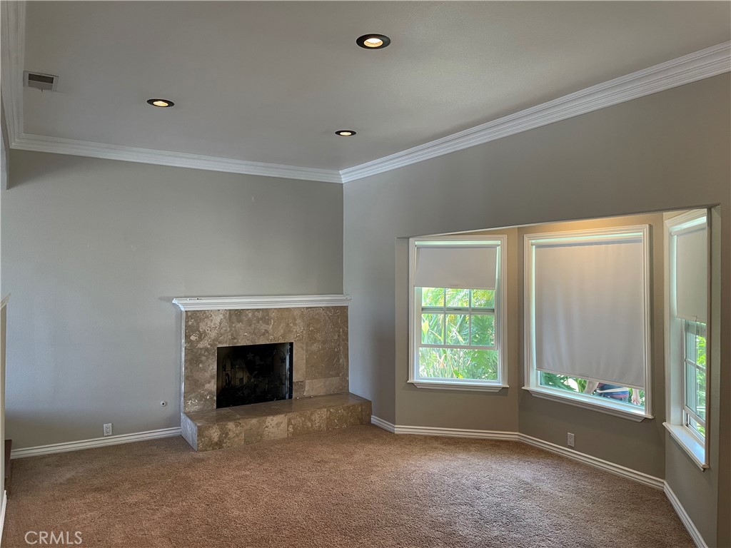 1049 Evergreen Court