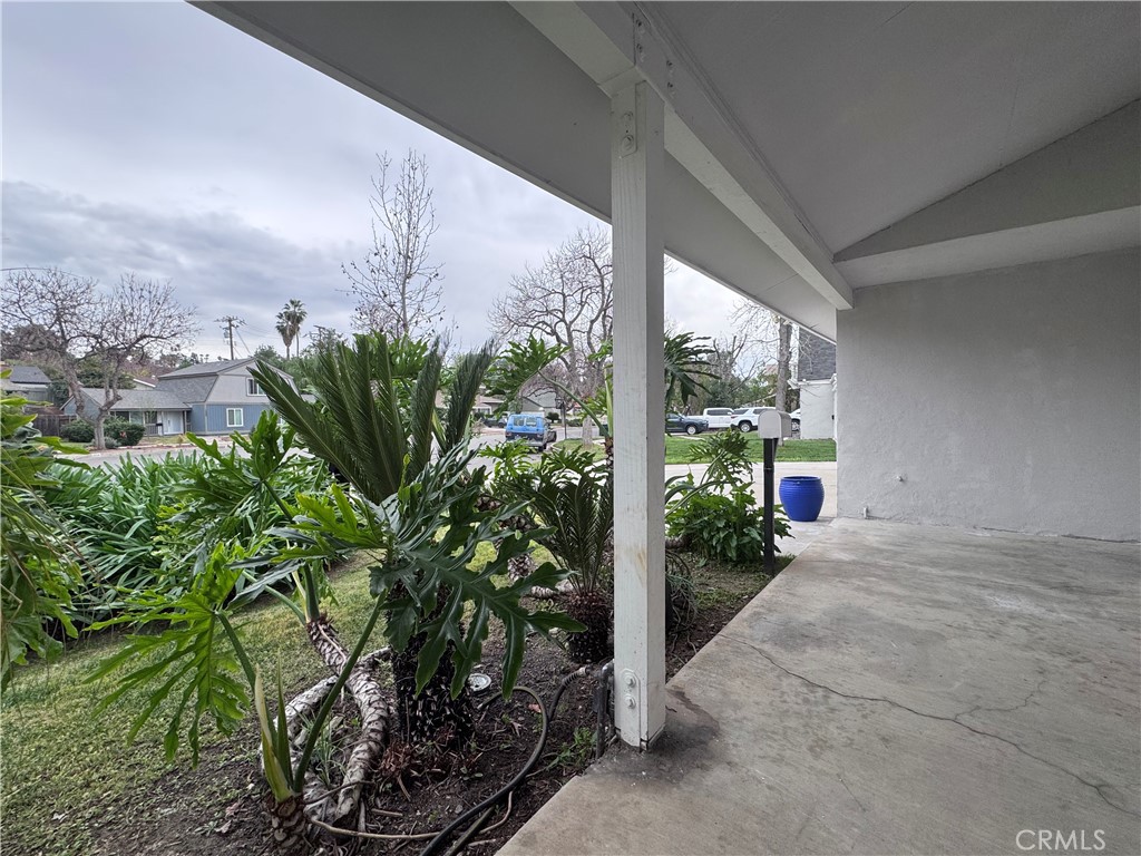 1049 Evergreen Court