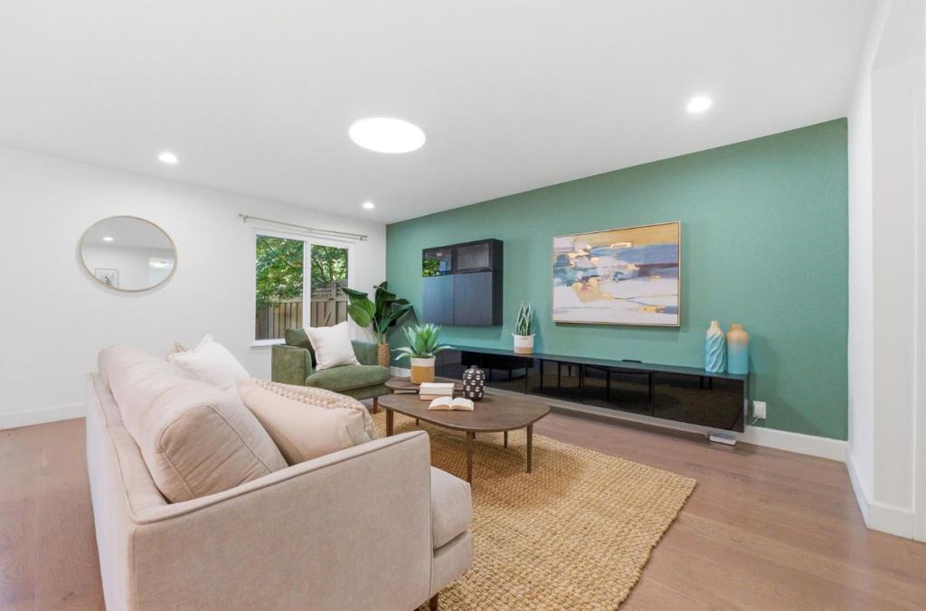 2035 Canary Island Court