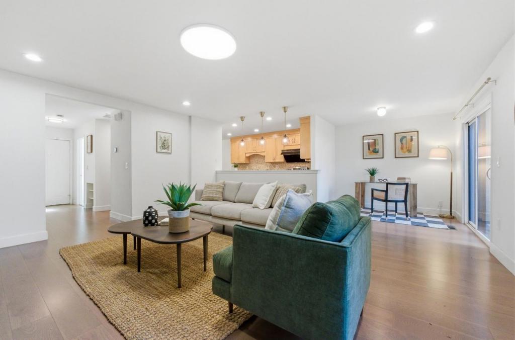 2035 Canary Island Court
