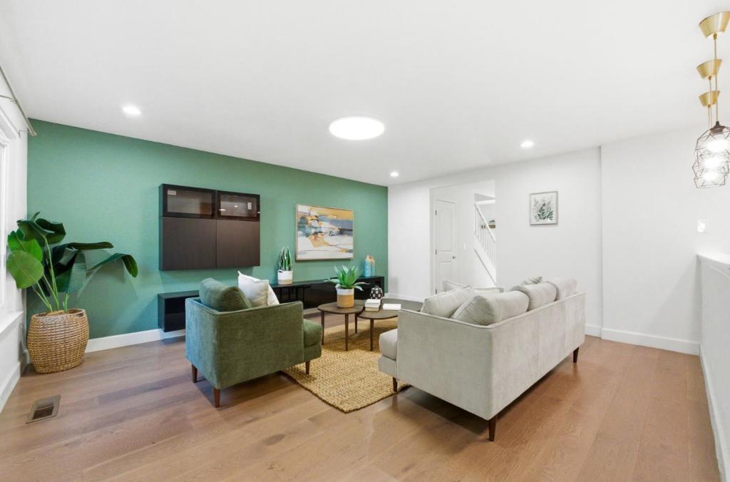 2035 Canary Island Court