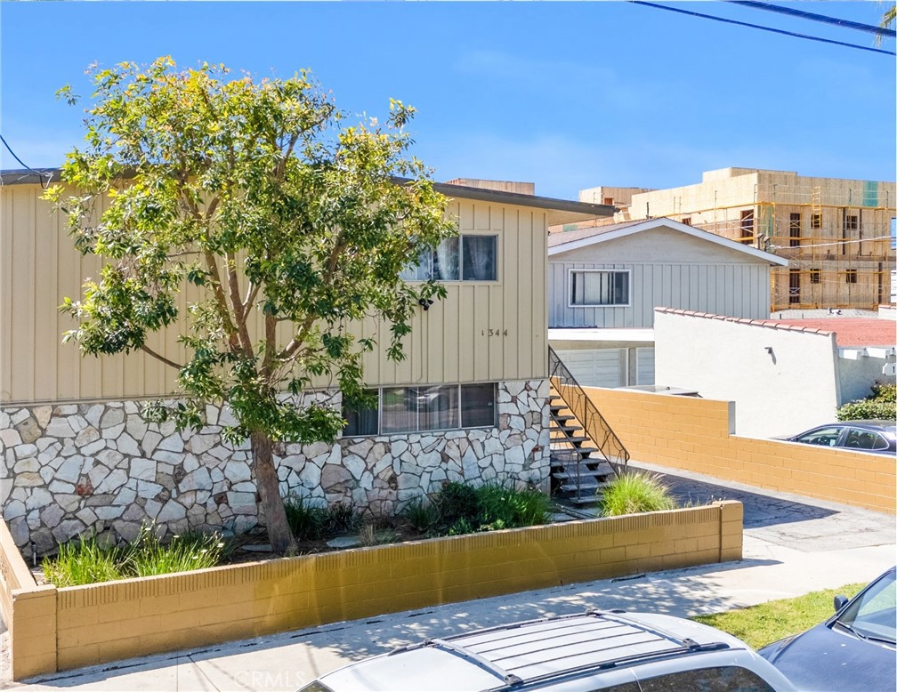 1344 W 225th Street