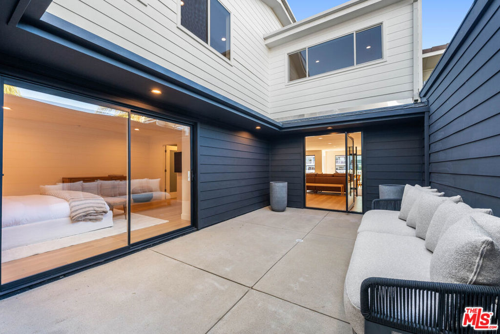 4405 Costa De Oro Avenue