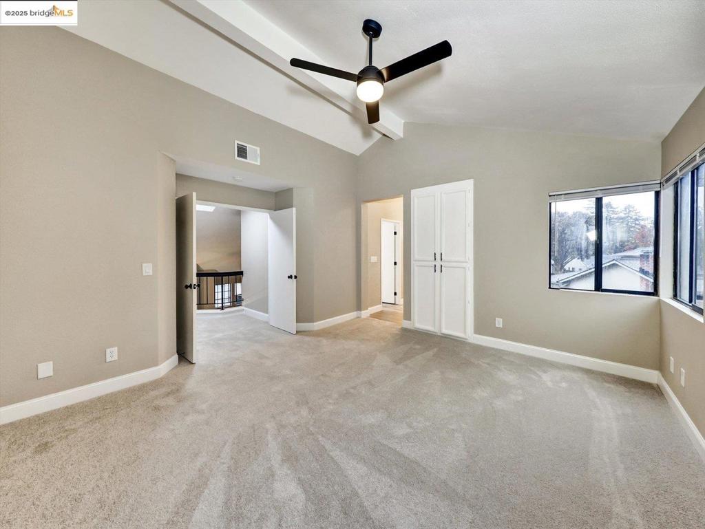 COUNTRY HILLS - Residential