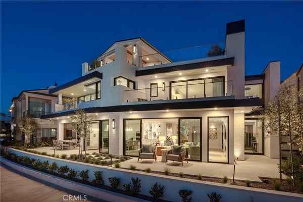 130 S BAY FRONT, NEWPORT BEACH, CA 92662 - Image 4d8a500f8fa8050d6fd21023dec71b39/270957609