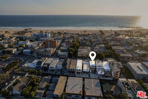 Photo of 1916 Pacific Avenue, Venice, CA 90291 (MLS # 25593457)