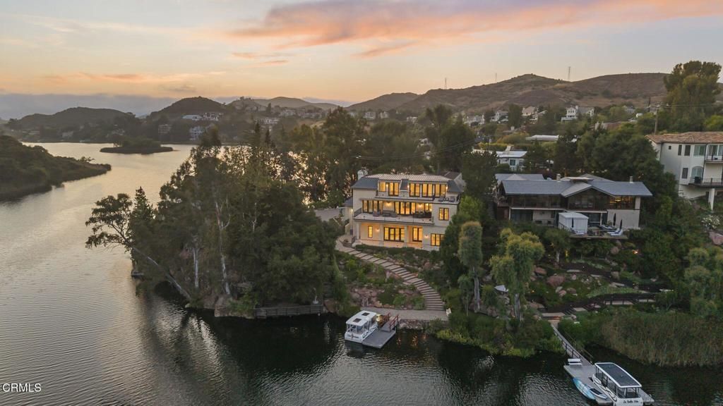 Photo of 2112 Trentham Road, Westlake Village, CA 91361 (MLS # V1-30287)