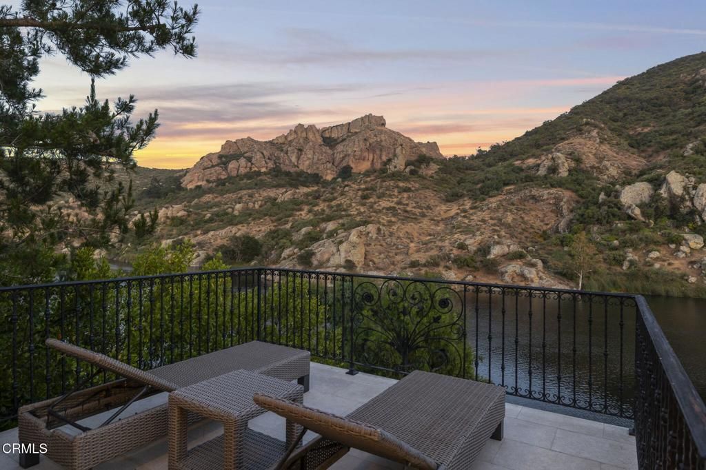 Photo of 2112 Trentham Road, Westlake Village, CA 91361 (MLS # V1-30287)