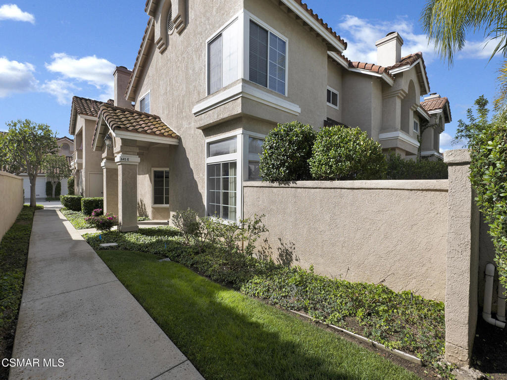 Properties 1 645 Ivywood Lane E