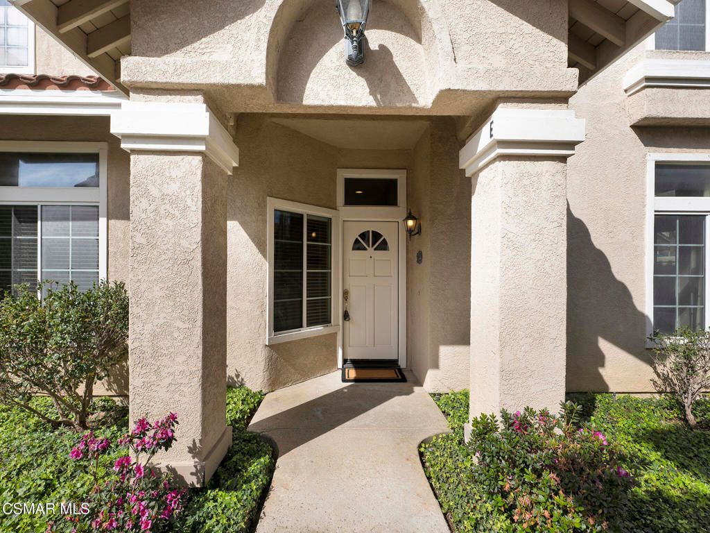 Photo of 645 Ivywood Lane #E, Simi Valley, CA 93065 (MLS # 226001457)