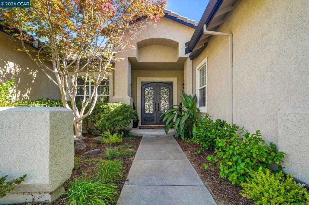 110 Forest Hill Dr Dr, Clayton CA 94517