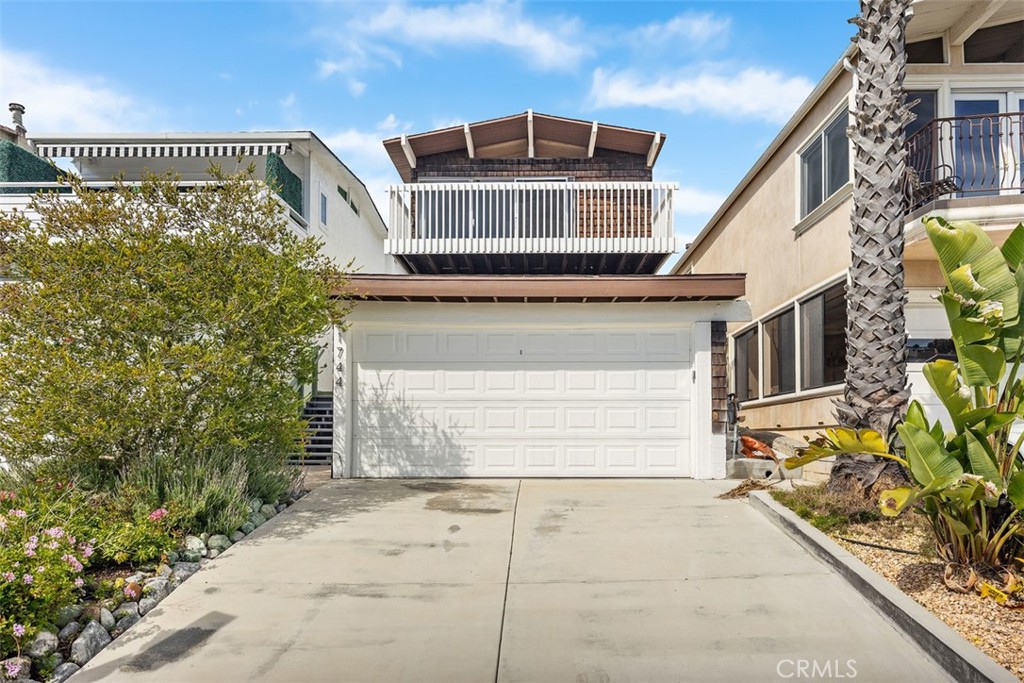 1744 Del Mar Avenue