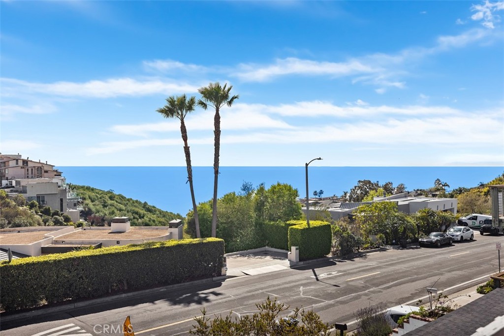 1744 Del Mar Avenue