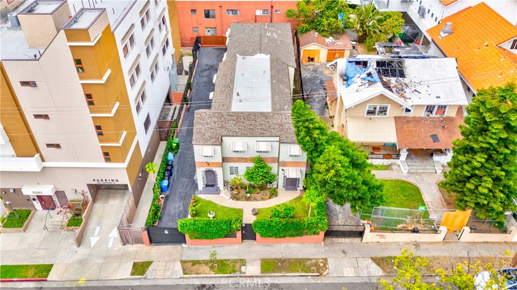 1053 S Oxford Avenue