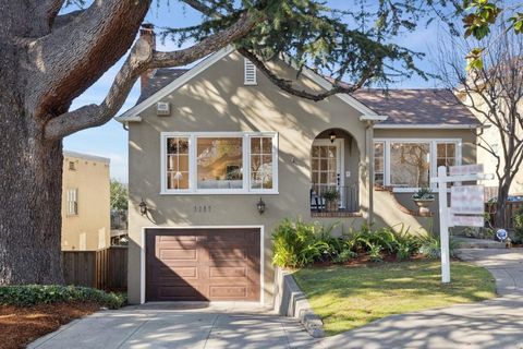 Photo of 1111 Winsor Ave Ave, Piedmont, CA 94610 (MLS # 41123134)