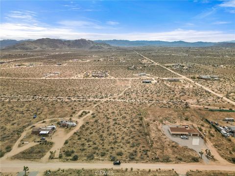 Photo of 60185 Belfair Dr, Joshua Tree, CA 92252 (MLS # IG26049613)