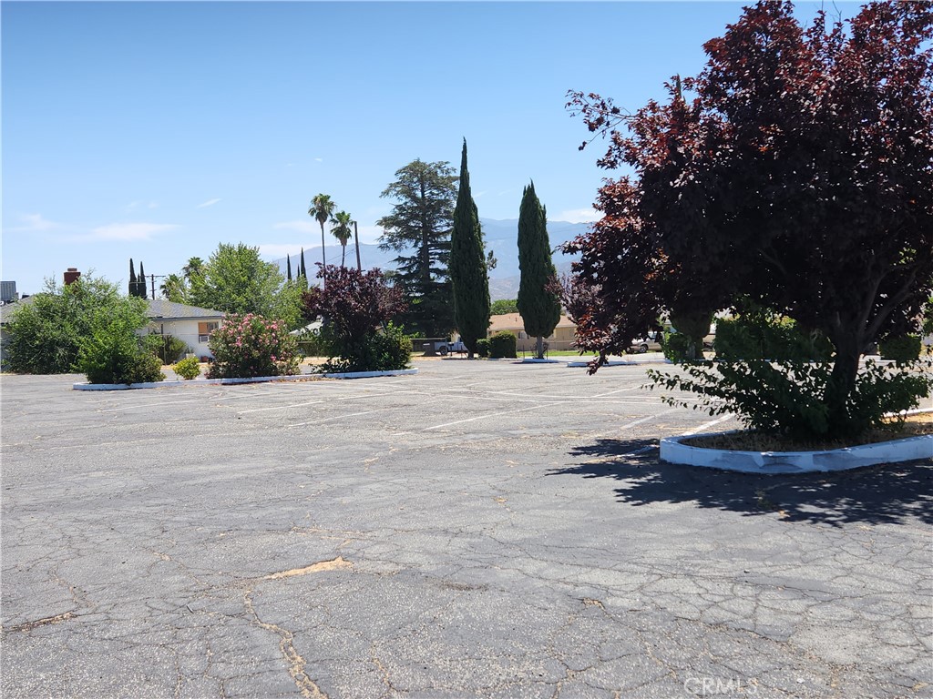 1525 W Nicolet Street