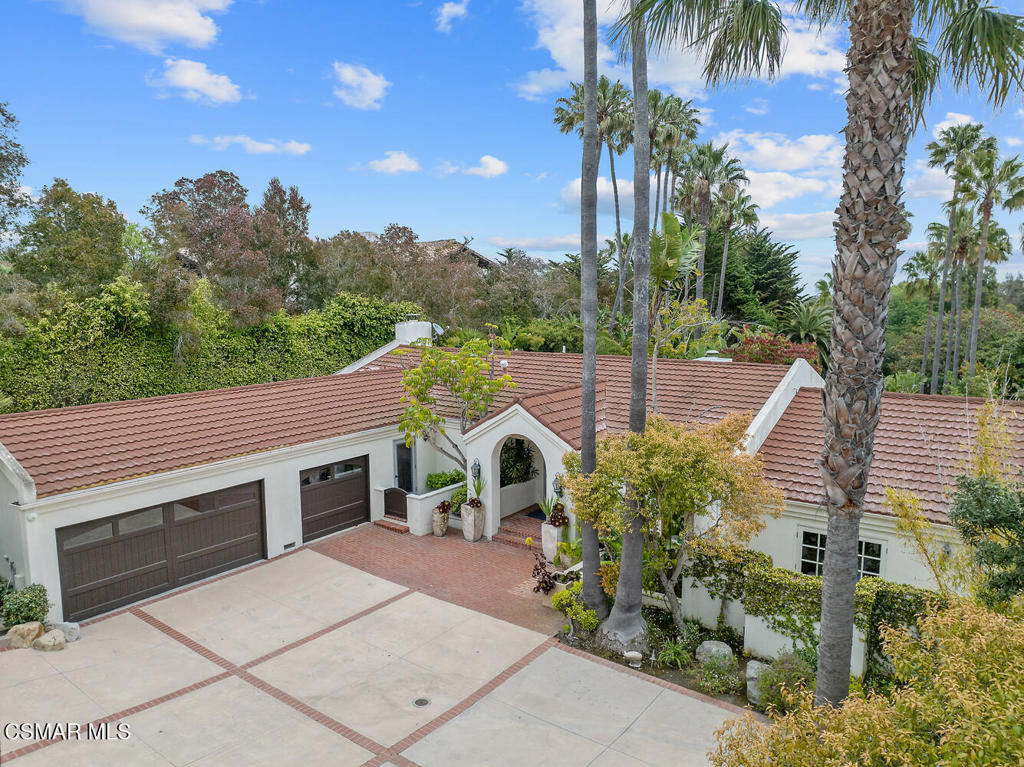 6972 Grasswood Avenue