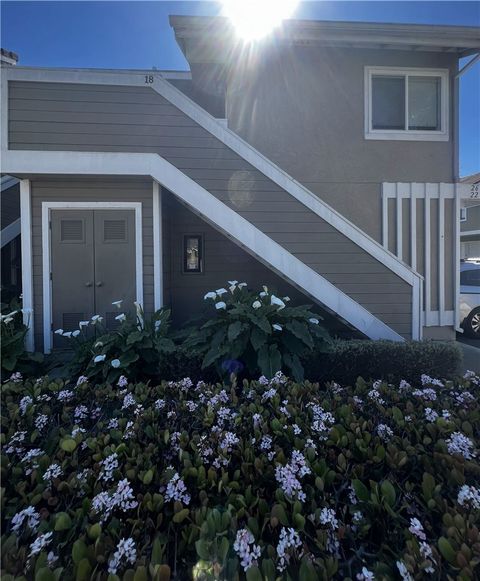 Photo of 18 Laurel Ln, Aliso Viejo, CA 92656 (MLS # OC26082517)