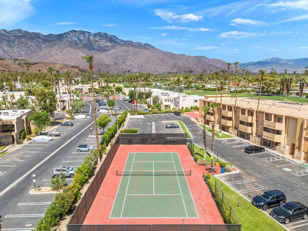 Palm Springs Golf & - Residential