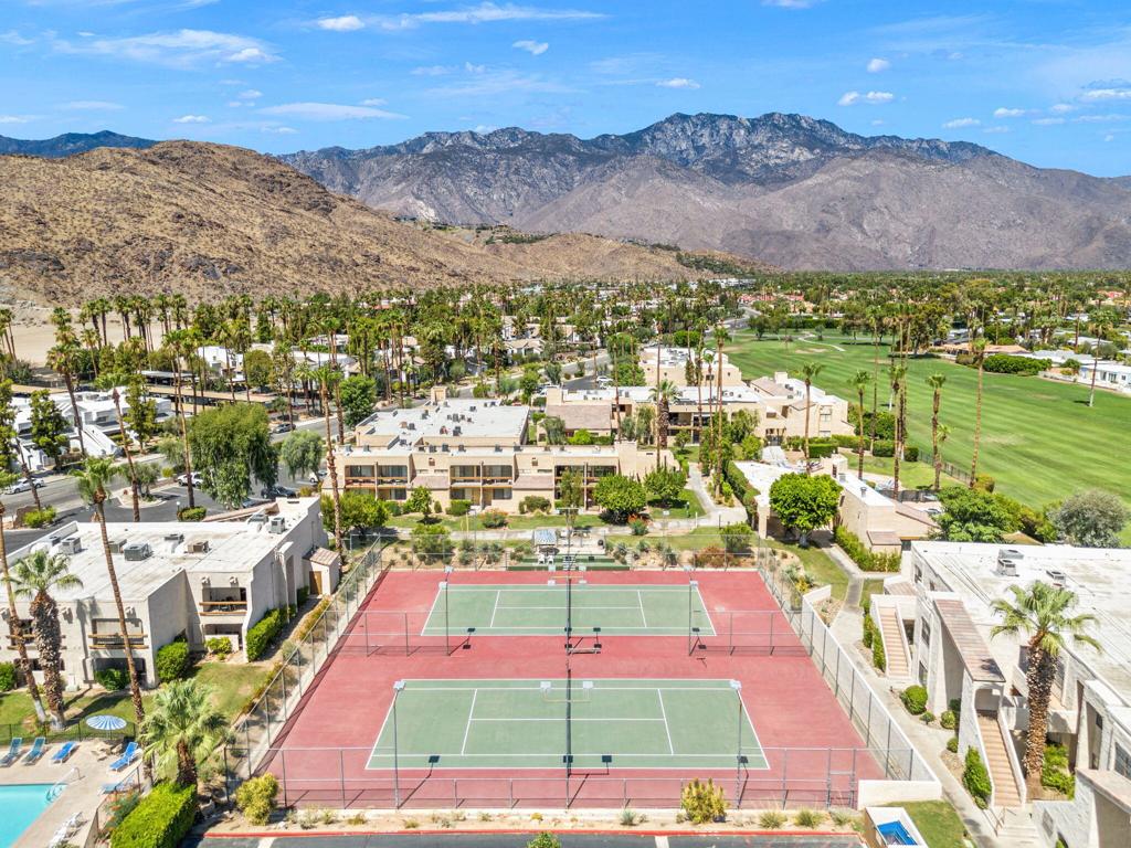 Palm Springs Golf & - Residential
