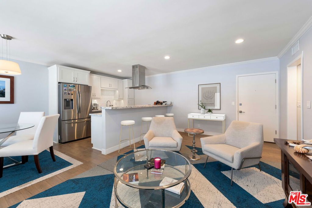 Photo of 933 11th Street #21, Santa Monica, CA 90403 (MLS # 25542649)