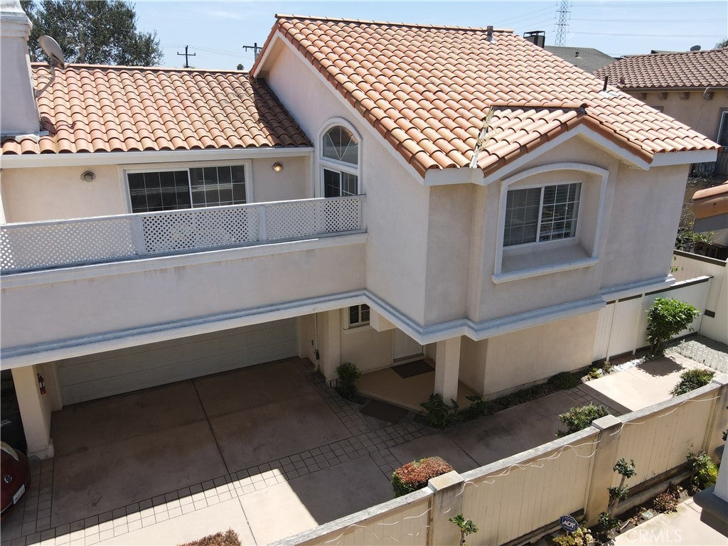 2514 Vanderbilt Ln