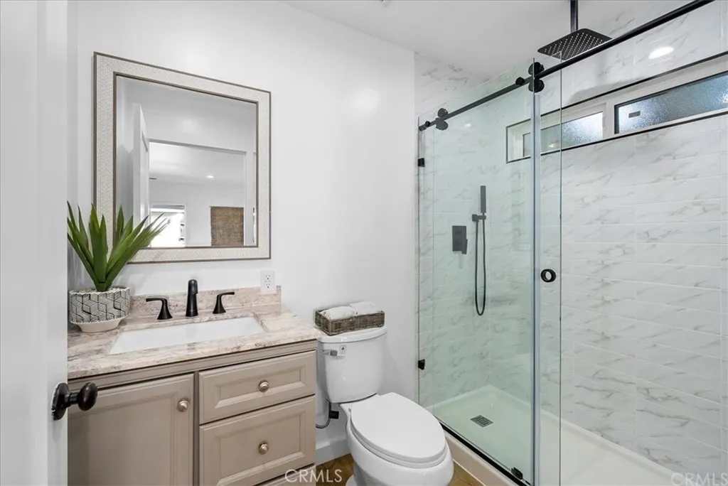 Inglewood, California 90303, United States, 4 Bedrooms Bedrooms, ,2 BathroomsBathrooms,Residential,Active,234817