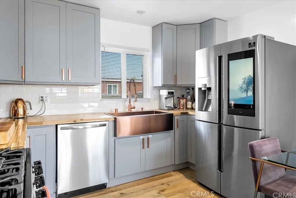 Inglewood, California 90303, United States, 4 Bedrooms Bedrooms, ,2 BathroomsBathrooms,Residential,Active,234817