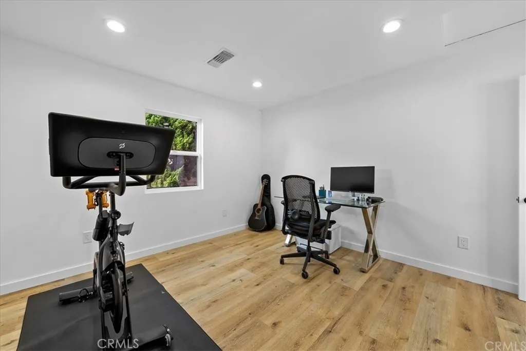 Inglewood, California 90303, United States, 4 Bedrooms Bedrooms, ,2 BathroomsBathrooms,Residential,Active,234817