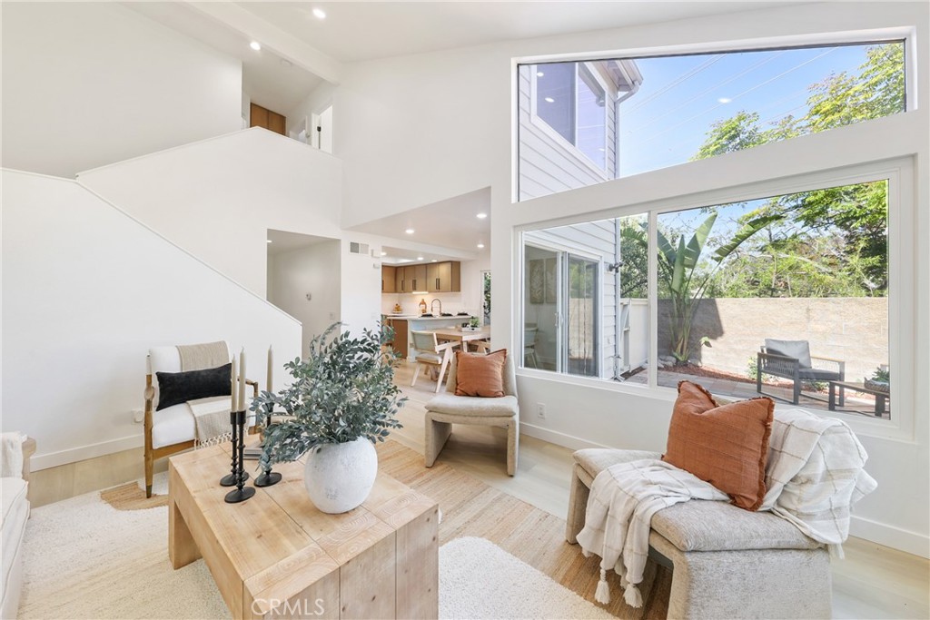 415 Deerfield Avenue