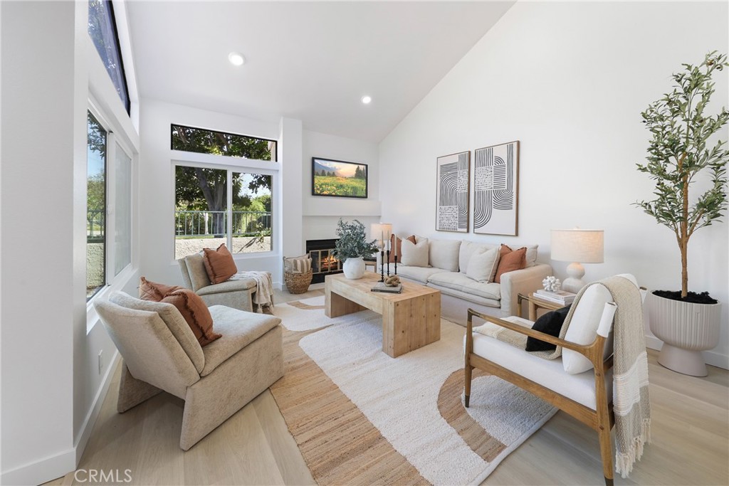 415 Deerfield Avenue